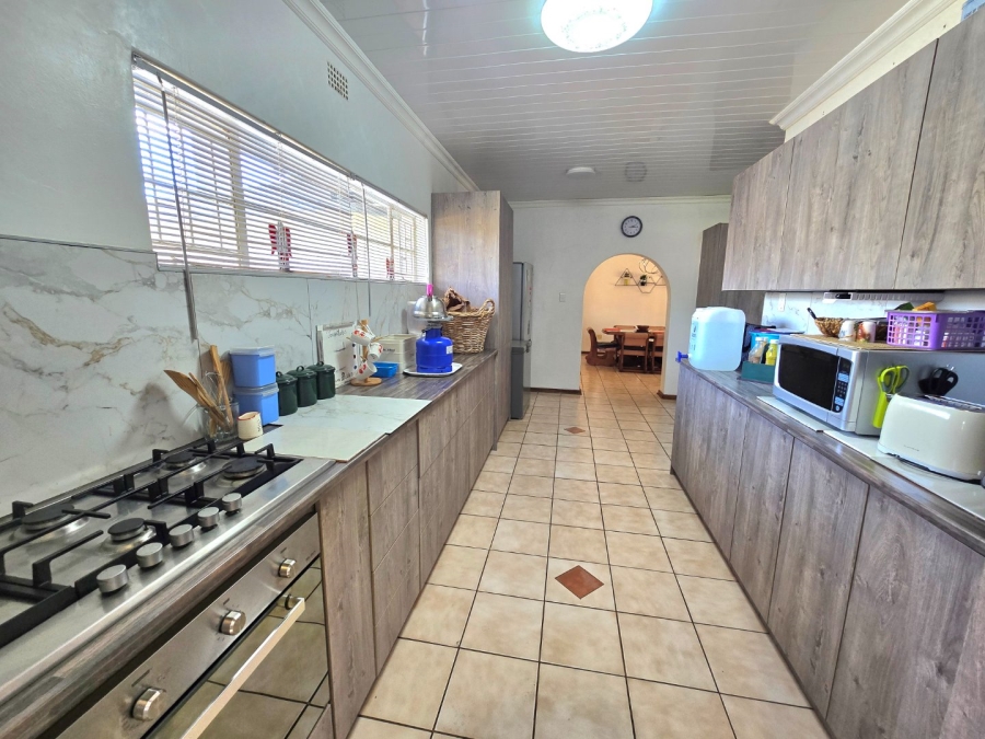 5 Bedroom Property for Sale in Panorama Free State